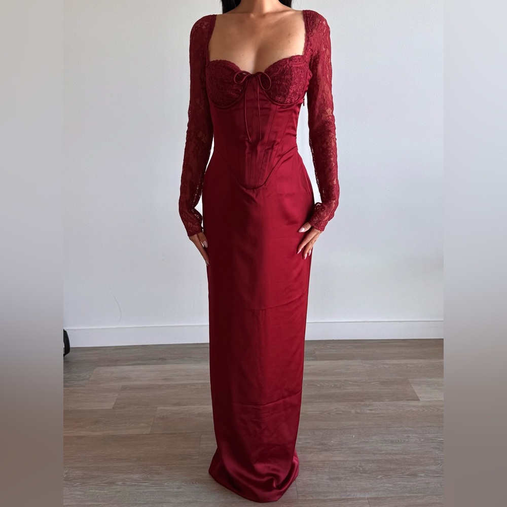 House of CB Perdi Elegant Red Lace Sleeve Dress Size Small